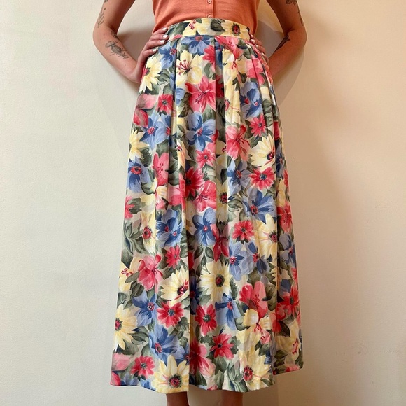 VINTAGE 80s Skirt Suit - Picture 2 of 4